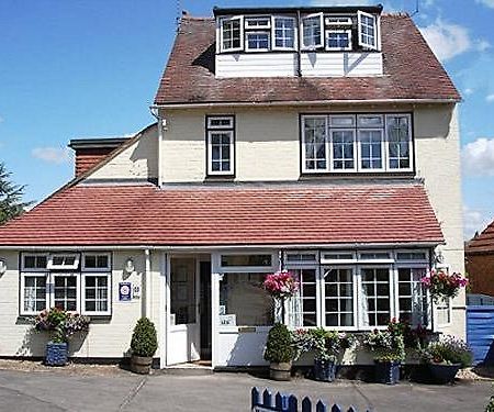 Penryn Guest House, Ensuite Rooms, Free Parking And Free Wifi Stratford-upon-Avon Exteriör bild