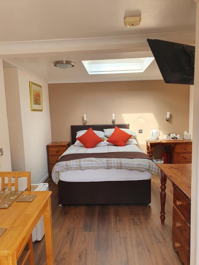 Penryn Guest House, Ensuite Rooms, Free Parking And Free Wifi Stratford-upon-Avon Exteriör bild