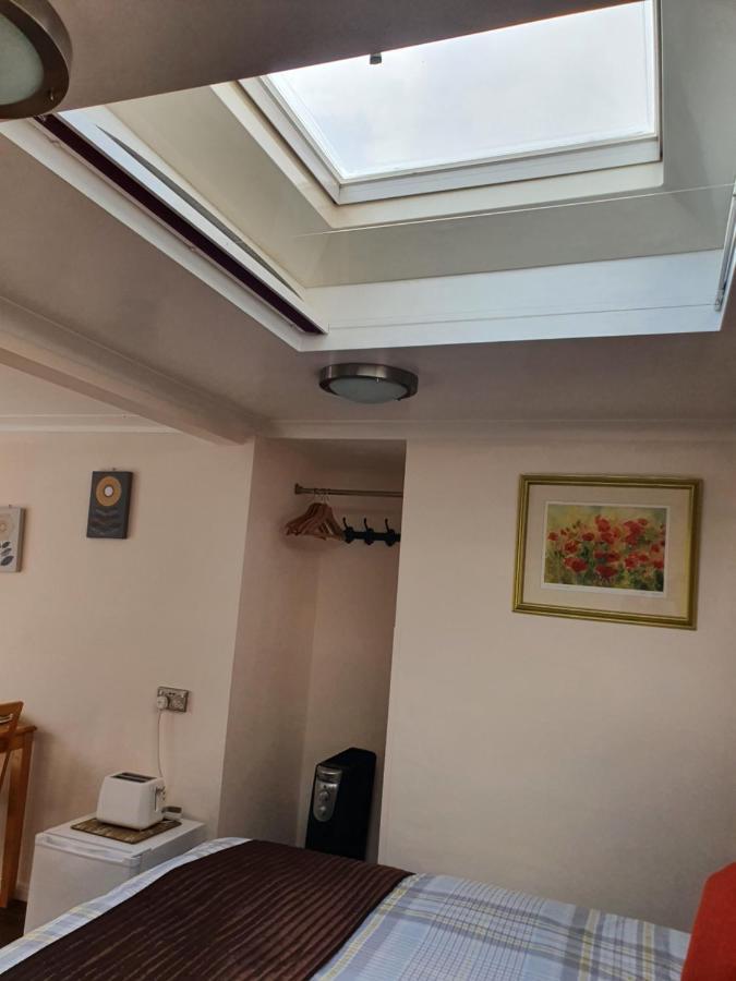 Penryn Guest House, Ensuite Rooms, Free Parking And Free Wifi Stratford-upon-Avon Exteriör bild