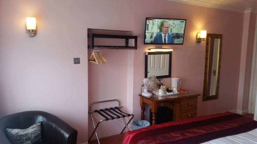 Penryn Guest House, Ensuite Rooms, Free Parking And Free Wifi Stratford-upon-Avon Exteriör bild