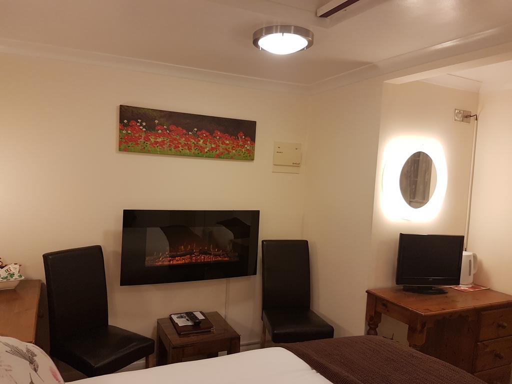 Penryn Guest House, Ensuite Rooms, Free Parking And Free Wifi Stratford-upon-Avon Exteriör bild