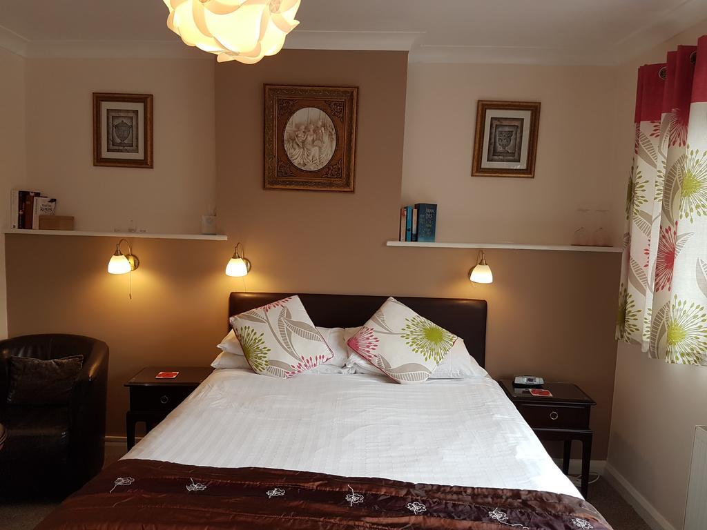 Penryn Guest House, Ensuite Rooms, Free Parking And Free Wifi Stratford-upon-Avon Exteriör bild