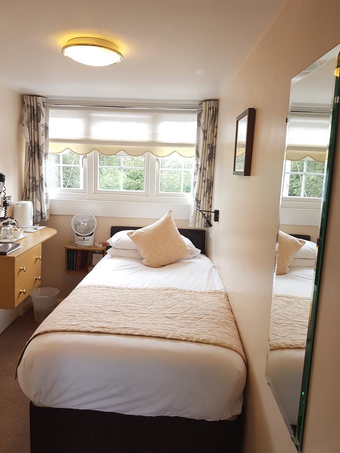 Penryn Guest House, Ensuite Rooms, Free Parking And Free Wifi Stratford-upon-Avon Exteriör bild