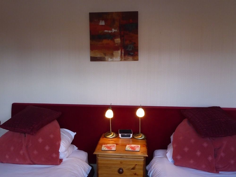 Penryn Guest House, Ensuite Rooms, Free Parking And Free Wifi Stratford-upon-Avon Exteriör bild