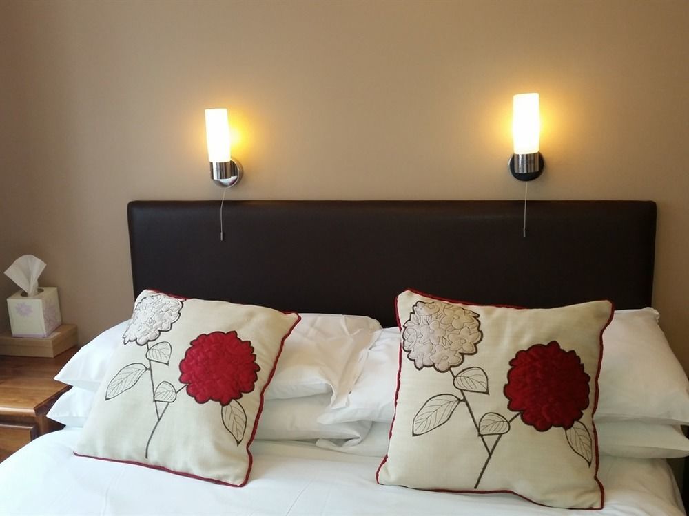 Penryn Guest House, Ensuite Rooms, Free Parking And Free Wifi Stratford-upon-Avon Exteriör bild