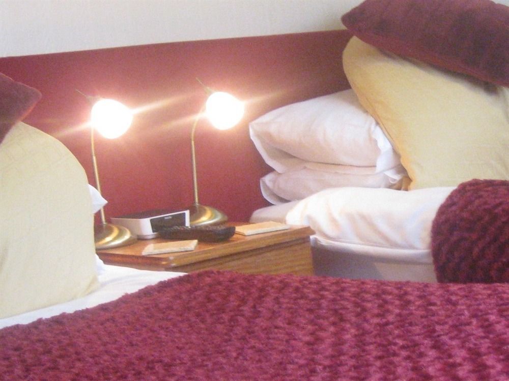 Penryn Guest House, Ensuite Rooms, Free Parking And Free Wifi Stratford-upon-Avon Exteriör bild