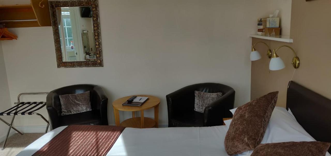 Penryn Guest House, Ensuite Rooms, Free Parking And Free Wifi Stratford-upon-Avon Exteriör bild