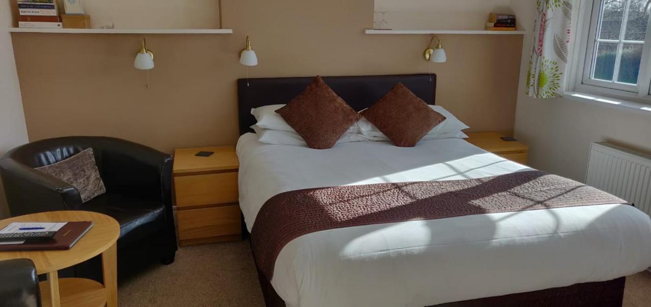 Penryn Guest House, Ensuite Rooms, Free Parking And Free Wifi Stratford-upon-Avon Exteriör bild