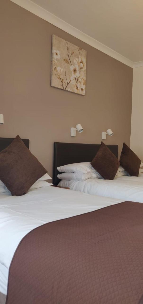 Penryn Guest House, Ensuite Rooms, Free Parking And Free Wifi Stratford-upon-Avon Exteriör bild